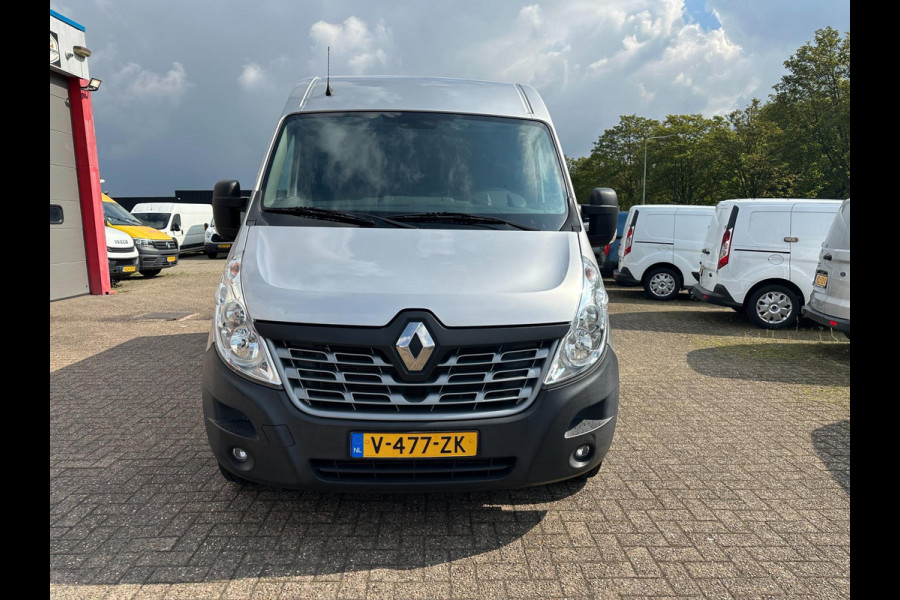 Renault Master T35 2.3 dCi 145 Pk L2H2 AC/ Camera/ Cruise/ Navi