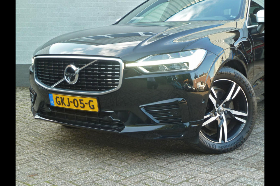 Volvo XC60 2.0 T8 Twin Engine AWD R-Design|Panodak|Luchtvering|Harman/Kardon|Head-Up|Memory|Trekhaak