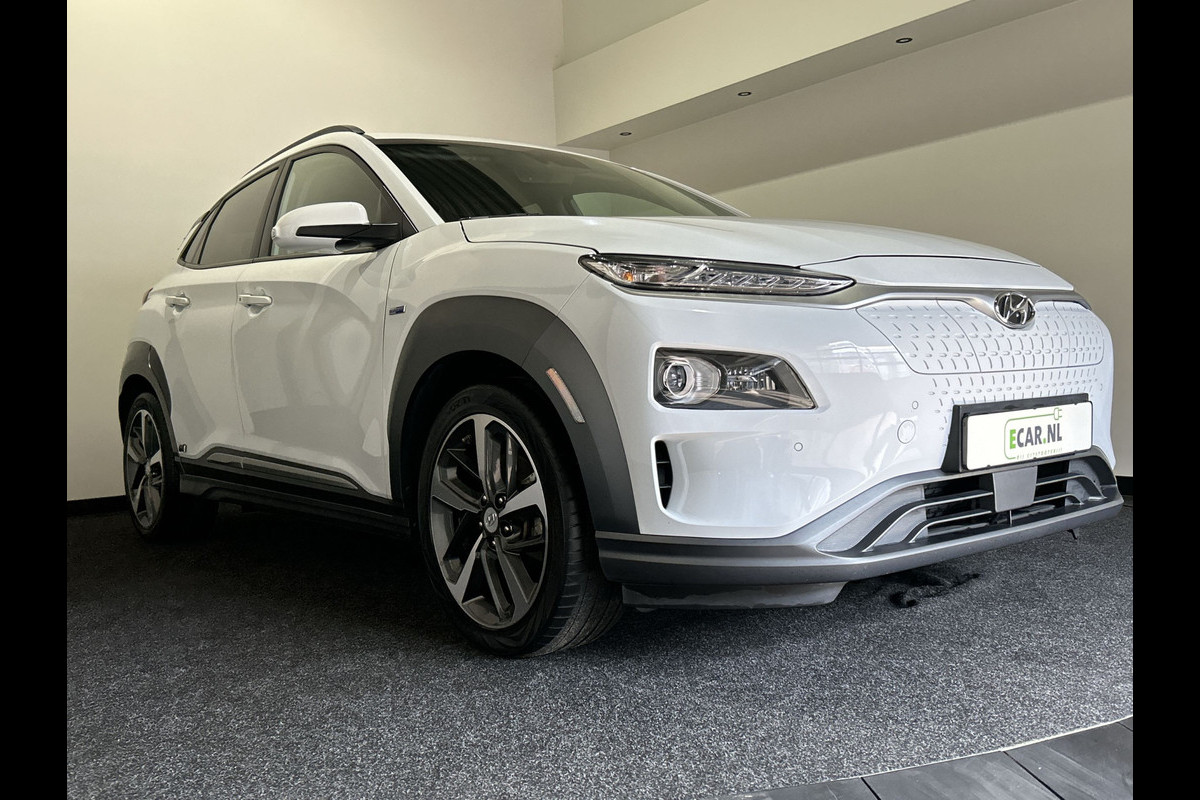 Hyundai Kona EV Premium 64 kWh | Volleder! | Voorstoelen verwarm- en ventileerbaar |