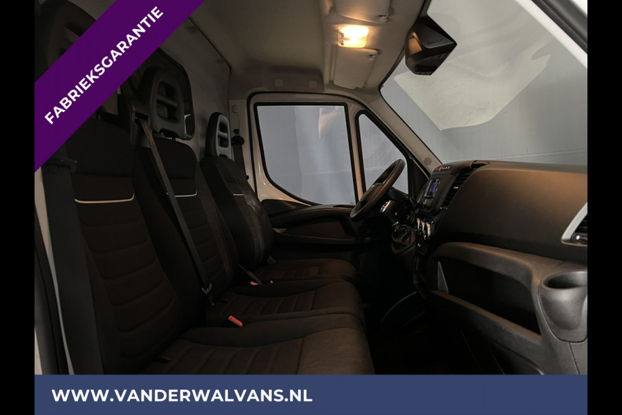 Iveco Daily 35C16V 157pk Automaat 3500kg Trekvermogen Dubbel lucht L3H2 Euro6 Fabrieksgarantie Airco | Bijrijdersbank, bluetooth telefoonvoorbereiding.