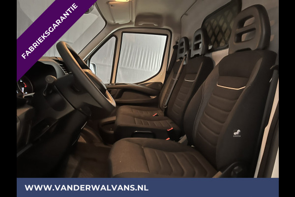 Iveco Daily 35C16V 157pk Automaat 3500kg Trekvermogen Dubbel lucht L3H2 Euro6 Fabrieksgarantie Airco | Bijrijdersbank, bluetooth telefoonvoorbereiding.