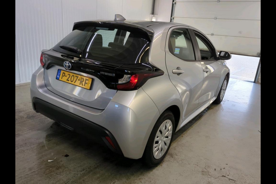 Toyota Yaris 1.5 Hybrid Active | Apple Carplay / Android Auto | Cruise Control Adaptief | Climate Control | DAB | Camera