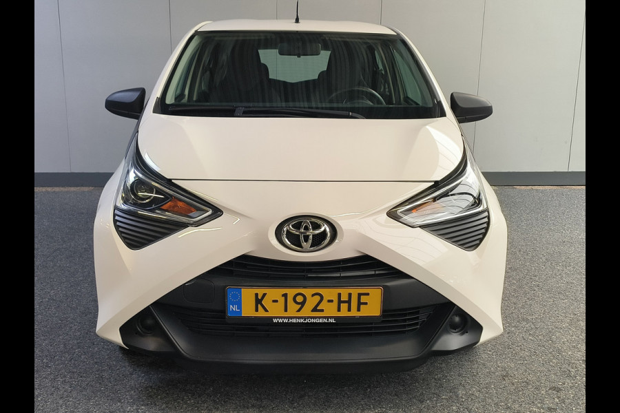 Toyota Aygo 1.0 VVT-i x-fun uit 2020 Rijklaar + 12 maanden Bovag-garantie Henk Jongen Auto's in Helmond,  al 50 jaar service zoals 't hoort!