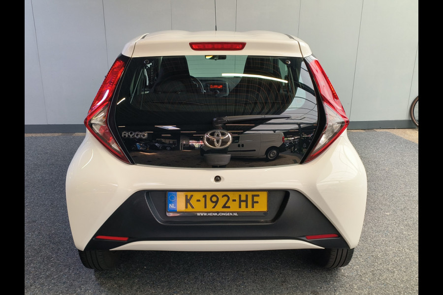 Toyota Aygo 1.0 VVT-i x-fun uit 2020 Rijklaar + 12 maanden Bovag-garantie Henk Jongen Auto's in Helmond,  al 50 jaar service zoals 't hoort!