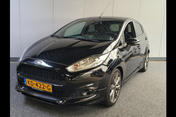 Ford Fiesta 1.0 EcoBoost ST Line uit 2016 Rijklaar + 12 maanden Bovag-garantie Henk Jongen Auto's in Helmond,  al 50 jaar service zoals 't hoort!