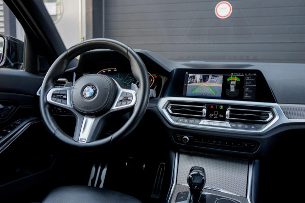 BMW 3 Serie Touring 320d High Executive, M-pakket, Adaptief onderstel, Achteruitrij camera, Adaptieve Cruisecontrol, Apple Carplay