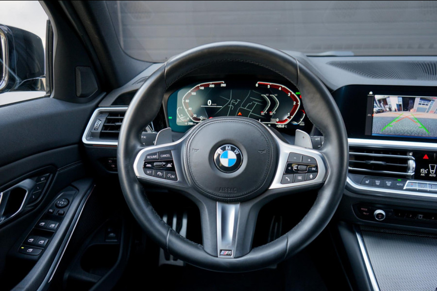 BMW 3 Serie Touring 320d High Executive, M-pakket, Adaptief onderstel, Achteruitrij camera, Adaptieve Cruisecontrol, Apple Carplay