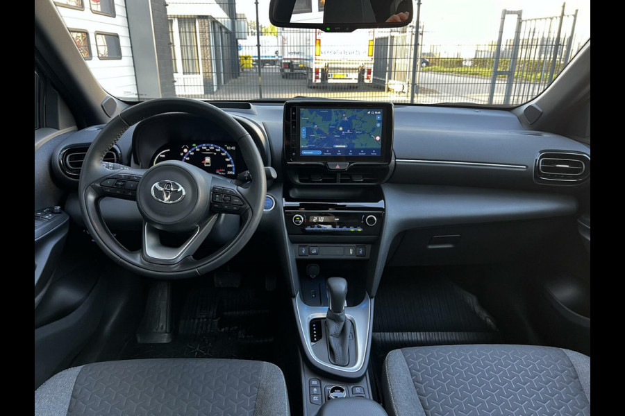 Toyota Yaris Cross 1.5 Hybrid AWD Dynamic PANORAMADAK