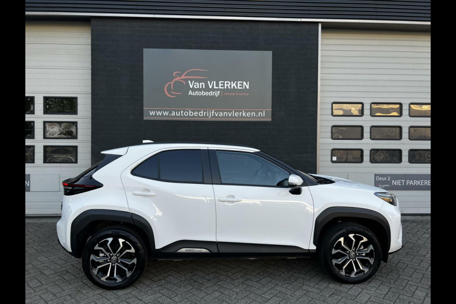 Toyota Yaris Cross 1.5 Hybrid AWD Dynamic PANORAMADAK