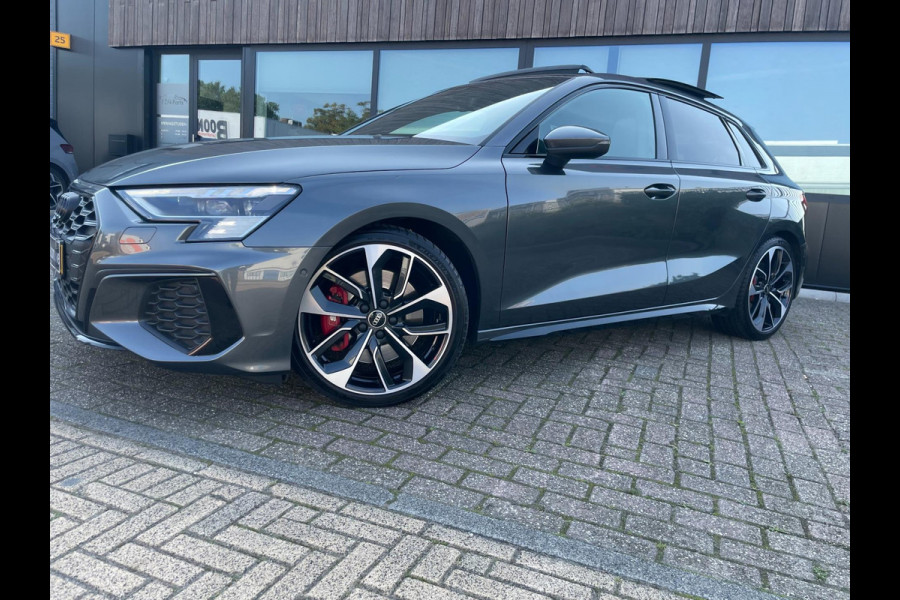 Audi S3 Sportback 2.0 TFSI quattro 310 PK Pano/ Matrix/ B&O/ Recent Dealeronderhoud!