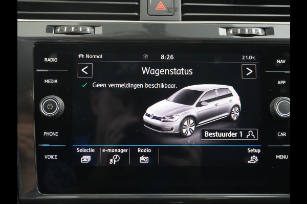 Volkswagen e-Golf €13.940,- na Subsidie 5drs Apple Carplay Android Auto Navi-Full Ecc Adapt.Cruise-Control Bluetooth Led PDV v+a Regen-Licht Senso Virtual Cockpit App-Connect Elec.ramen en Spiegels E-DITION €2.000,- subsidie mogelijk 1ste Eigenaar