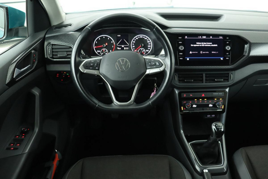 Volkswagen T-Cross 1.0 TSI Style | Carplay | Stoelverwarming | Full LED | Sportstoelen | PDC | Climate control | Adaptive Cruise