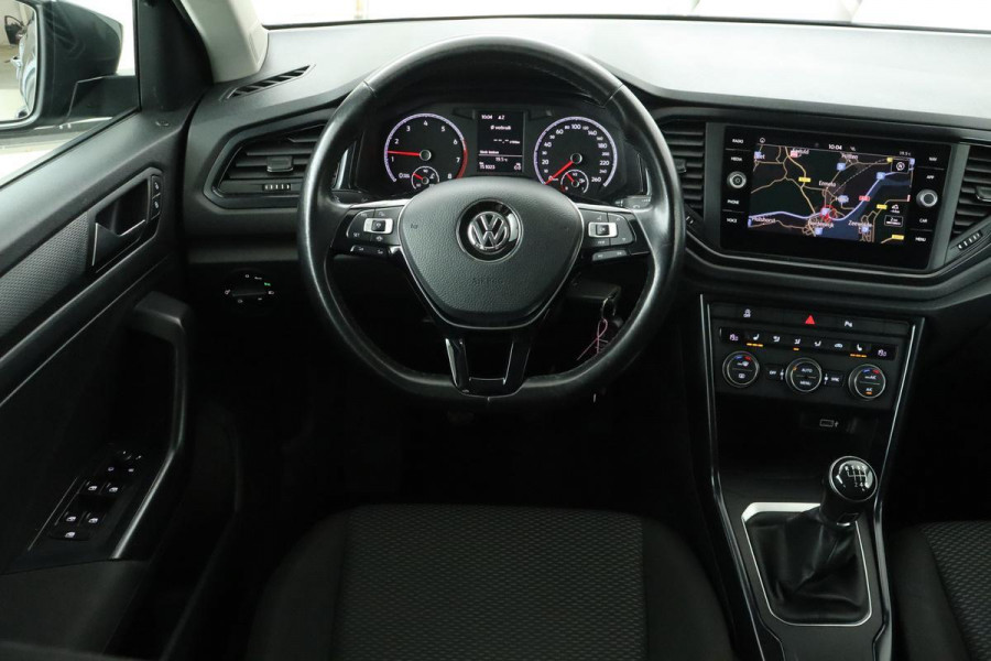 Volkswagen T-Roc 1.0 TSI | Stoelverwarming | Carplay | PDC | Climate control | Navigatie | Cruise control