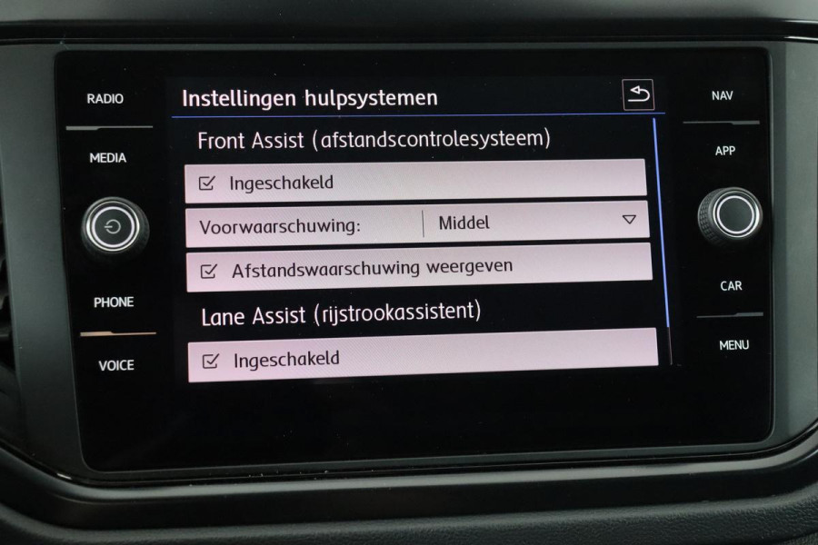 Volkswagen T-Roc 1.0 TSI | Stoelverwarming | Carplay | PDC | Climate control | Navigatie | Cruise control