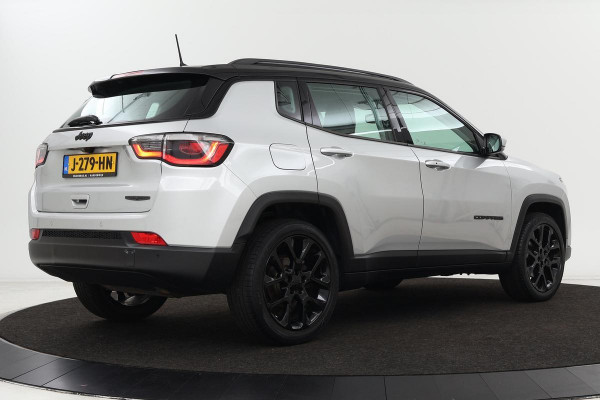 Jeep Compass 1.3T Night Eagle Liberty Edition | Carplay | Camera | Half leder | Keyless | Navigatie | DAB+ | Climate control | DAB+