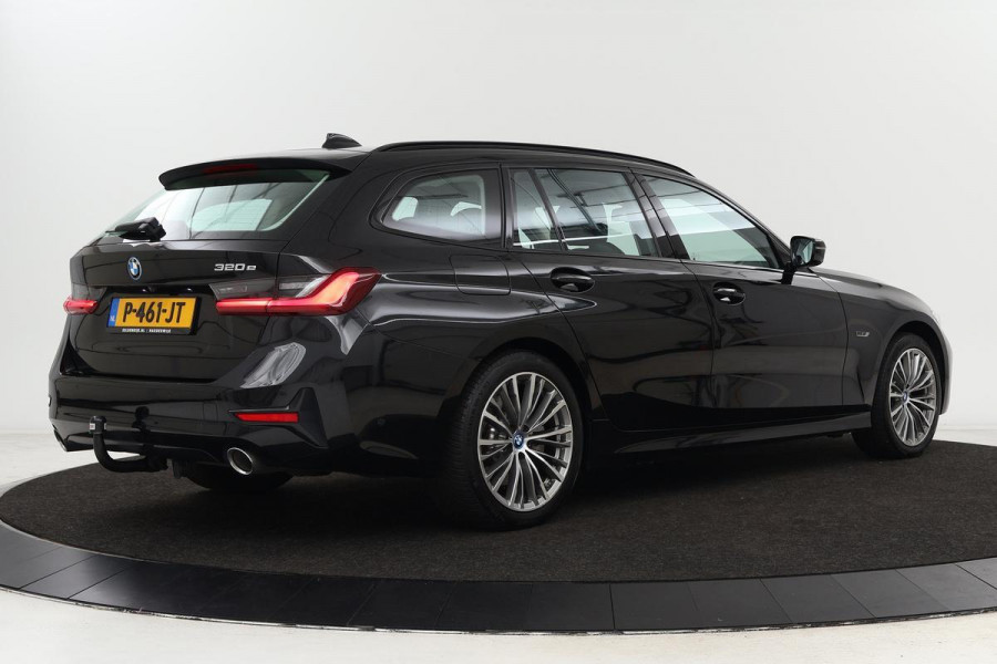 BMW 3-serie 320e Business Edition Plus | Camera | Trekhaak | Park Assist | Leder | Carplay | Stoelverwarming | Full LED | Navigatie