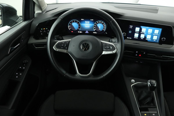 Volkswagen Golf 1.5 TSI Style | Camera | Carplay | Memory | Full LED | Adaptive Cruise | Massage | Climate control | Bluetooth