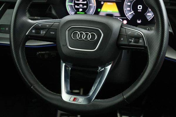 Audi A3 40 TFSIe S-Line | Panoramadak | Stoelverwarming | Adaptive Cruise | Park Assist | Navigatie | Keyless | Audi Sound