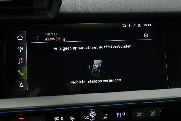 Audi A3 40 TFSIe S-Line | Panoramadak | Stoelverwarming | Adaptive Cruise | Park Assist | Navigatie | Keyless | Audi Sound