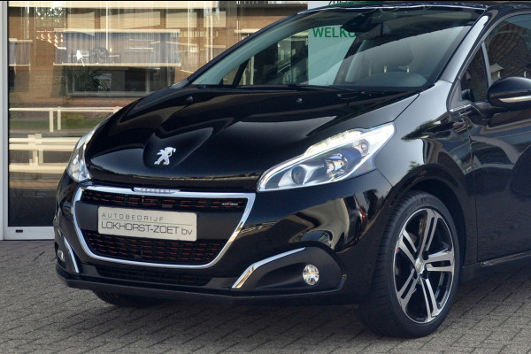 Peugeot 208 1.2 PureTech 110 PK GT-line | Panoramadak | Navigatie | Eerste eigenaar