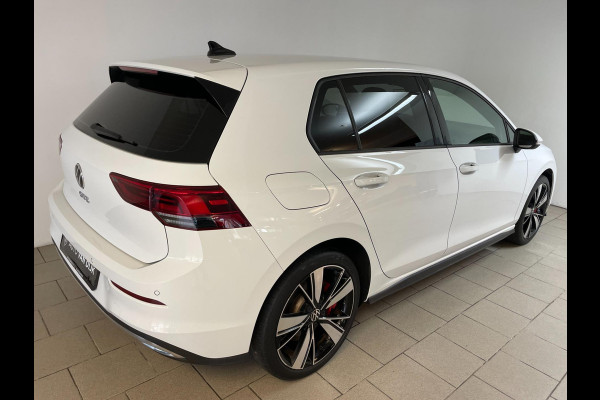 Volkswagen Golf 1.4 eHybrid GTE AIRCO NAVI CRUISE BLUETOOTH APPLE CARPLAY GROOT SCHERM ELEK RAMEN NIEUWSTAAT