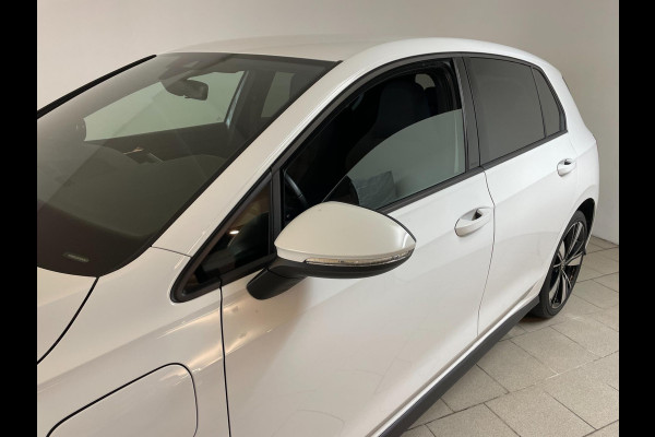 Volkswagen Golf 1.4 eHybrid GTE AIRCO NAVI CRUISE BLUETOOTH APPLE CARPLAY GROOT SCHERM ELEK RAMEN NIEUWSTAAT