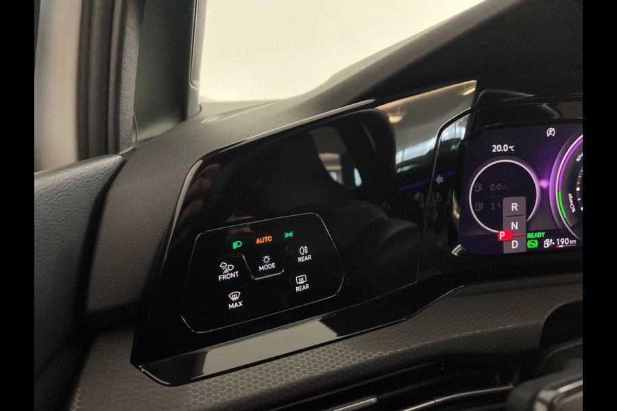 Volkswagen Golf 1.4 eHybrid GTE AIRCO NAVI CRUISE BLUETOOTH APPLE CARPLAY GROOT SCHERM ELEK RAMEN NIEUWSTAAT