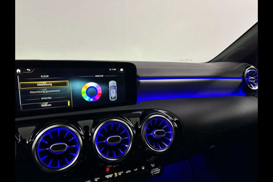 Mercedes-Benz A-Klasse 250 e AMG Night Edition Plug in Hybrid 218pk PHEV | Alcantara Sportstoelen | MBUX Widescreen | Sfeerverlichting | Apple Carplay | Camera |