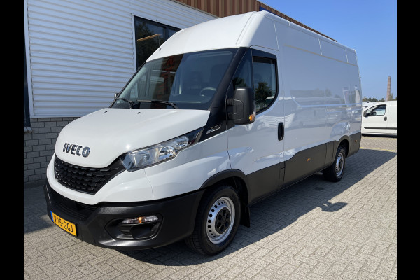 Iveco Daily 35S16V 2.3 automaat L2H2 / vaste prijs rijklaar € 27.950 ex btw / lease vanaf € 500 / climate control / mag 3500 kg trekken / parkeersensoren achter / 270 graden achterdeuren