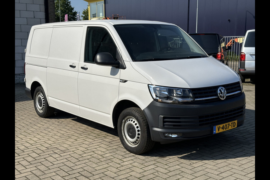 Volkswagen Transporter 2.0 TDI 150PK EURO6 L1H1 Automaat/navi/trekhaak