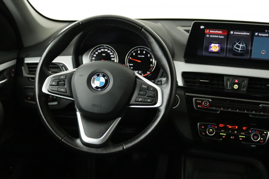 BMW X1 SDrive18i High Executive Edition (NAVIGATIE, PDC, STOELV, CRUISE, CLIMATE, NL-AUTO, GOED ONDERHOUDEN 1e EIGENAAR)