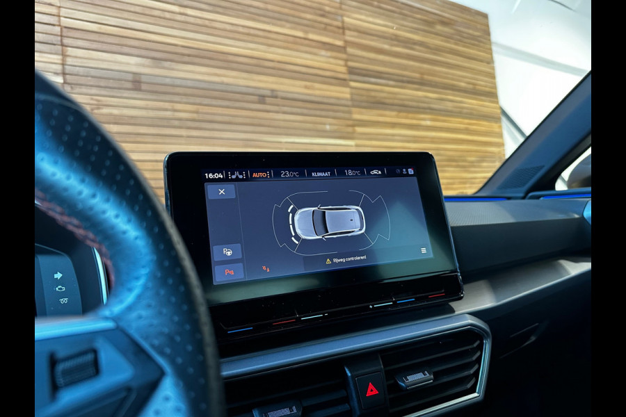 Seat Leon 1.5 eTSI FR Business Intense | Virtual | Ambient | Matrix LED | Apple Carplay | Winterpakket | nieuw staat! |