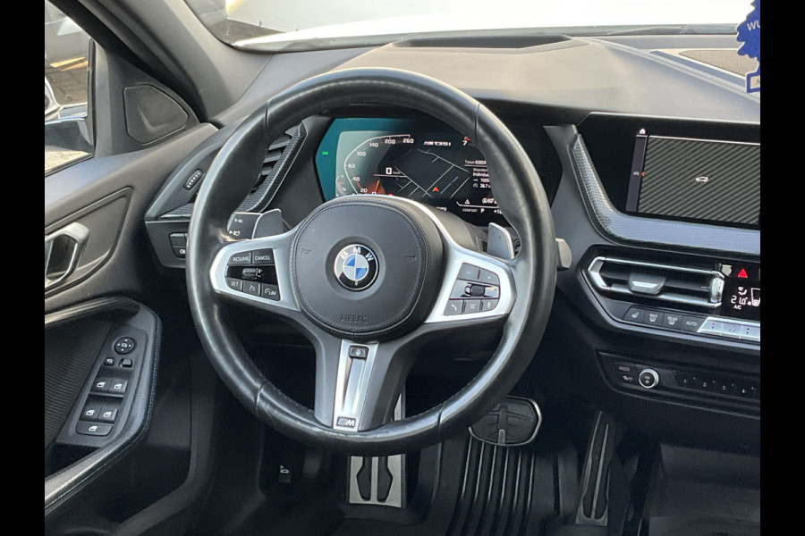 BMW 1-serie M135i 306pk xDrive M-Sport Automaat HUD Stoel-stuurverw. BOMMETJE!