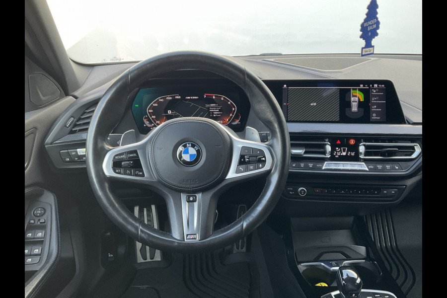 BMW 1-serie M135i 306pk xDrive M-Sport Automaat HUD Stoel-stuurverw. BOMMETJE!