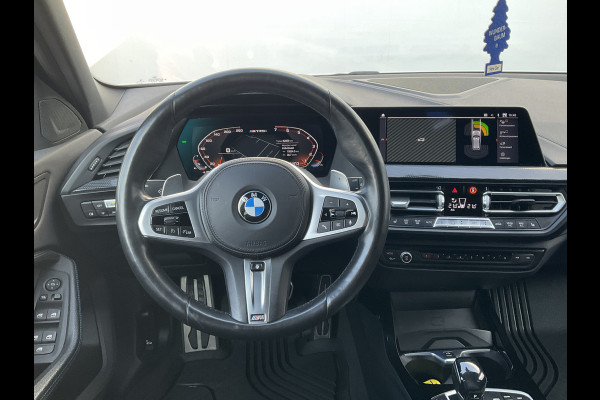 BMW 1-serie M135i 306pk xDrive M-Sport Automaat HUD Stoel-stuurverw. BOMMETJE!