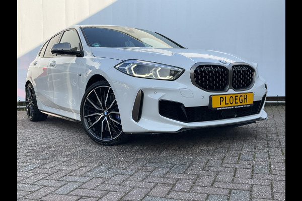 BMW 1-serie M135i 306pk xDrive M-Sport Automaat HUD Stoel-stuurverw. BOMMETJE!