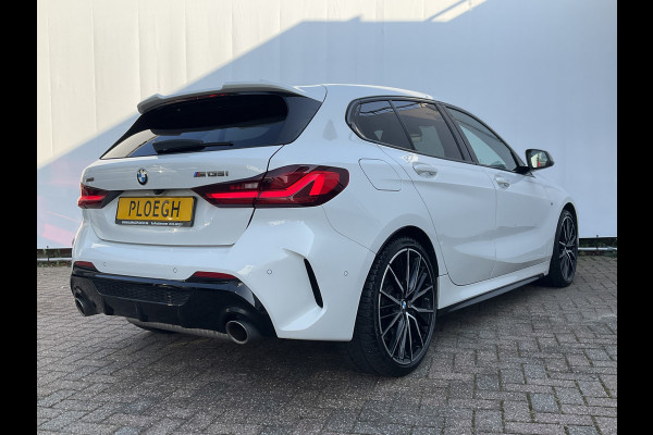 BMW 1-serie M135i 306pk xDrive M-Sport Automaat HUD Stoel-stuurverw. BOMMETJE!