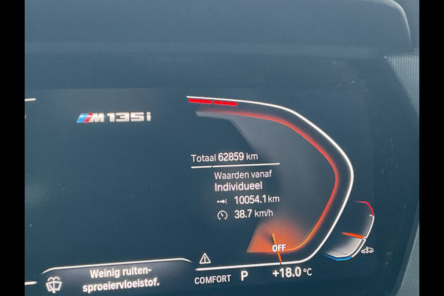 BMW 1-serie M135i 306pk xDrive M-Sport Automaat HUD Stoel-stuurverw. BOMMETJE!