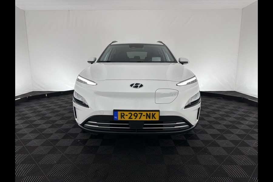 Hyundai Kona EV Fashion 39 kWh [ 3-Fase ] Aut. *HEAT-PUMP | NAVI-FULLMAP | VIRTUAL-COCKPIT | FULL-LED | KRELL-AUDIO | LANE-ASSIST | KEYLESS | CAMERA | HEAD-UP | SHIFT-PADDLES | DAB | ADAPT.CRUISE | COMFORT-SEATS | 17 "ALU*