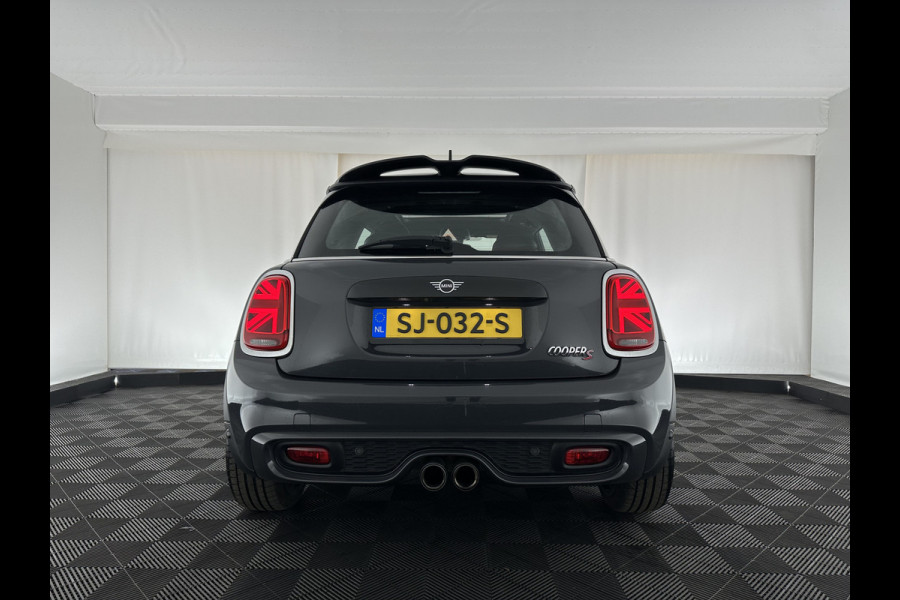 MINI Mini 2.0 Cooper S Chili JCW-Sport-Pack Aut. *PANO | NAPPA-FULL-LEATHER | HEAD-UP | HARMAN/KARDON-SURROUND | FULL-LED | JCW-EXHAUST | DAB+ | KEYLESS | NAVI-FULLMAP | CAMERA | CRUISE | AMBIENT-LIGHT | SHIFT-PADDLES | SPORT-SEATS | 1