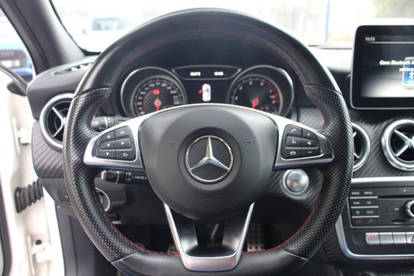 Mercedes-Benz A-Klasse 180 Business Solution AMG Edition Dealer o.h. Camera LED PDC 18''