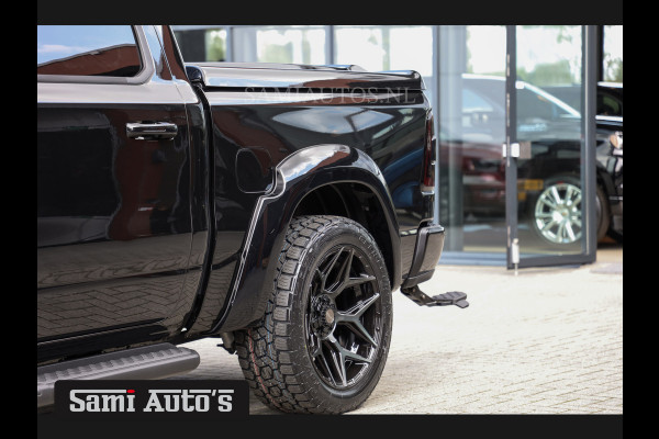 Dodge Ram 1500 ALL-IN PRIJS | HULK BLACK OPS | LPG | COVER | GROOTSCHERM 12" INCH | LARAMIE | 5 PERSOONS | ZWART | HEMI 5.7 V8 4x4 CREWCAB 5'7 | GRIJSKENTEKEN | DUBBELE CABINE | VOORRAAD NR 2169 -  8823