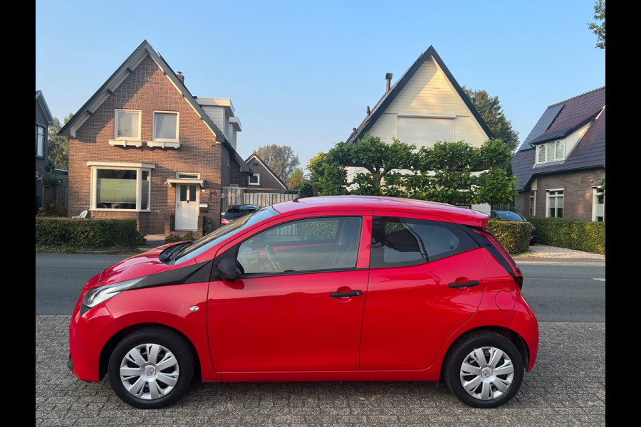 Toyota Aygo 1.0 VVT-i x-fun Exclusive NL-AUTO-NAP.