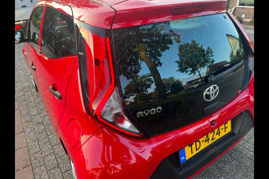 Toyota Aygo 1.0 VVT-i x-fun Exclusive NL-AUTO-NAP.