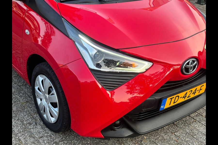 Toyota Aygo 1.0 VVT-i x-fun Exclusive NL-AUTO-NAP.