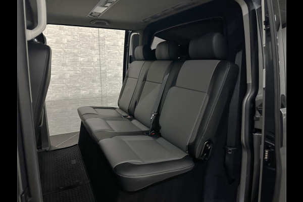 Volkswagen Transporter Caravelle T6.1 | 2.0 TDI 200PK L2H1 30 DC | Grijs Kenteken 5-Persoons | ACC | Virtual Cockpit | Trekhaak | Full-LED | Leder | Elek. Schuifdeuren | Stoelverwarming | Voorruitverwarming | 19'' | Carplay | DAB+ |