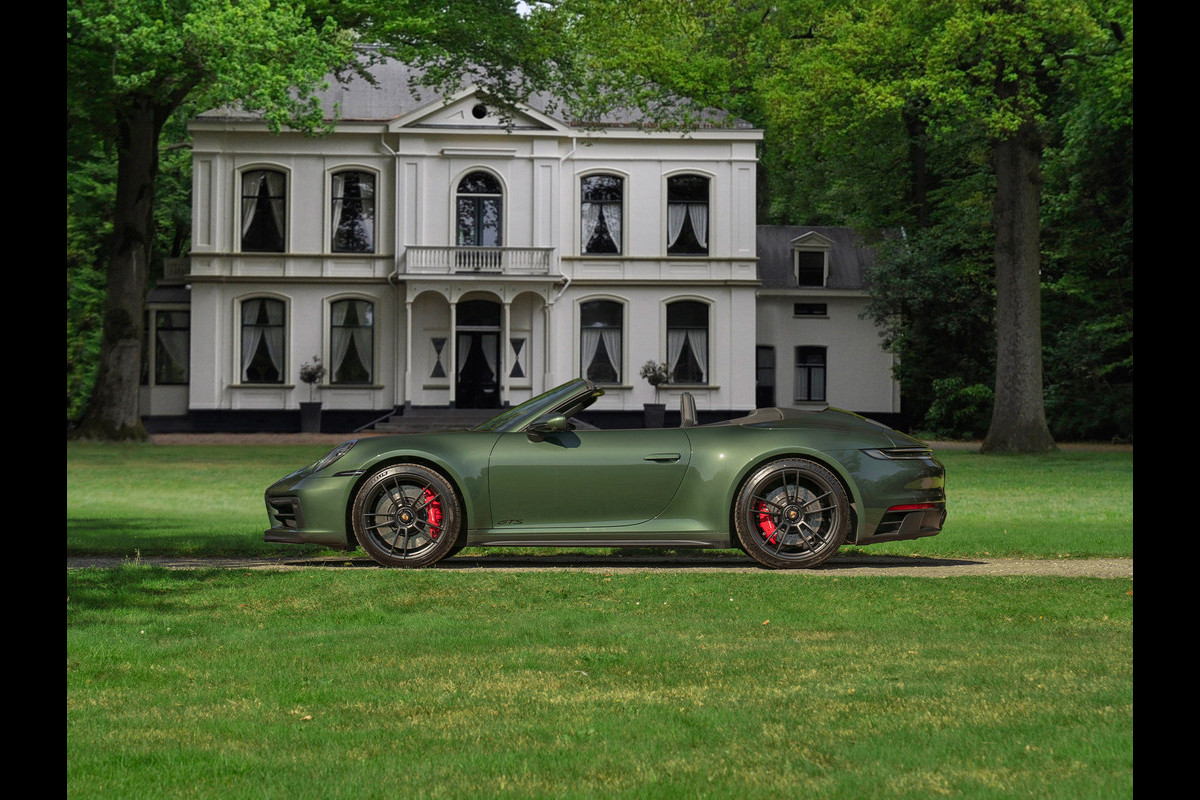 Porsche 911 Cabrio 992 Carrera 4 GTS | PTS Oak Green | SportDesign | Full Xpell PPF | 1e eigenaar