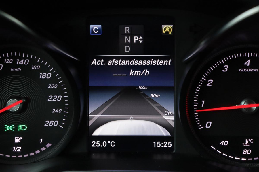 Mercedes-Benz GLC 300 4MATIC AMG Night | Adaptive cruise | Stoelverwarming | Camera | Full LED | Navigatie | Climate control | Getint glas