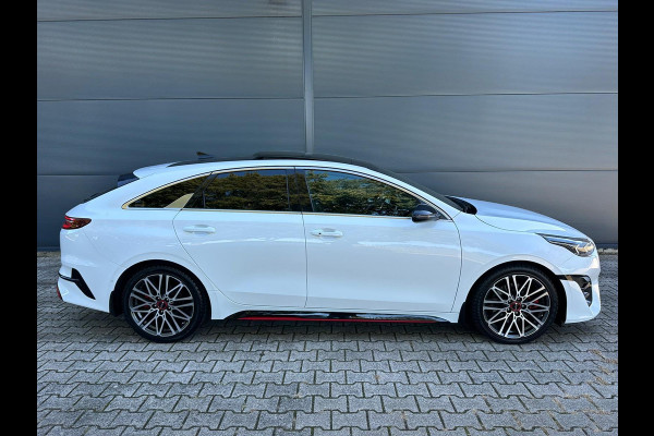 Kia ProCeed 1.6 T-GDi GT / PANO / CARPLAY / JBL / PARELMOER / KEYLESS / CAMERA / MEMORY / VOORRUIT VERWARMING