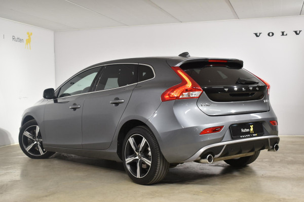 Volvo V40 T3 152PK Automaat Polar+ Sport / Panoramadak / Leder / Elektrische bestuurderstoel / Camera Achter /